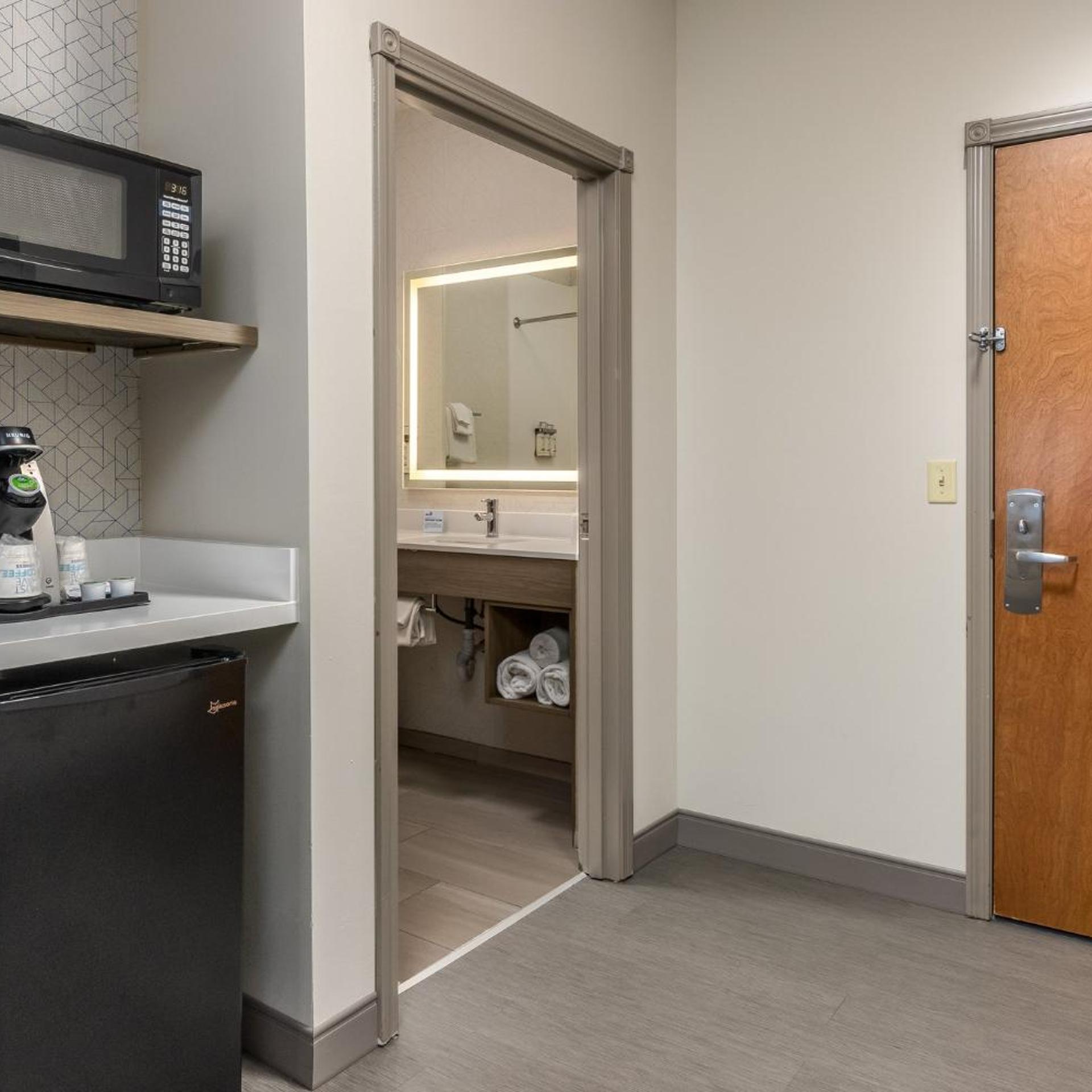 holiday inn express hotel and suites vancouver mall by ihg