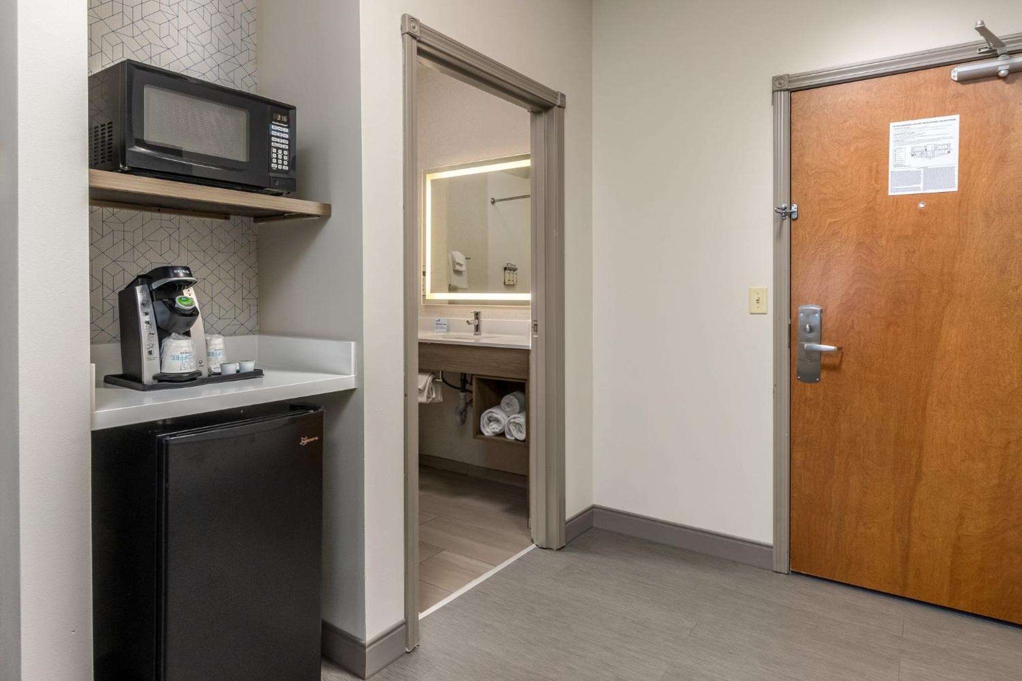 holiday inn express hotel and suites vancouver mall by ihg