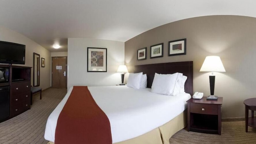 holiday inn express hotel and suites vancouver mall by ihg