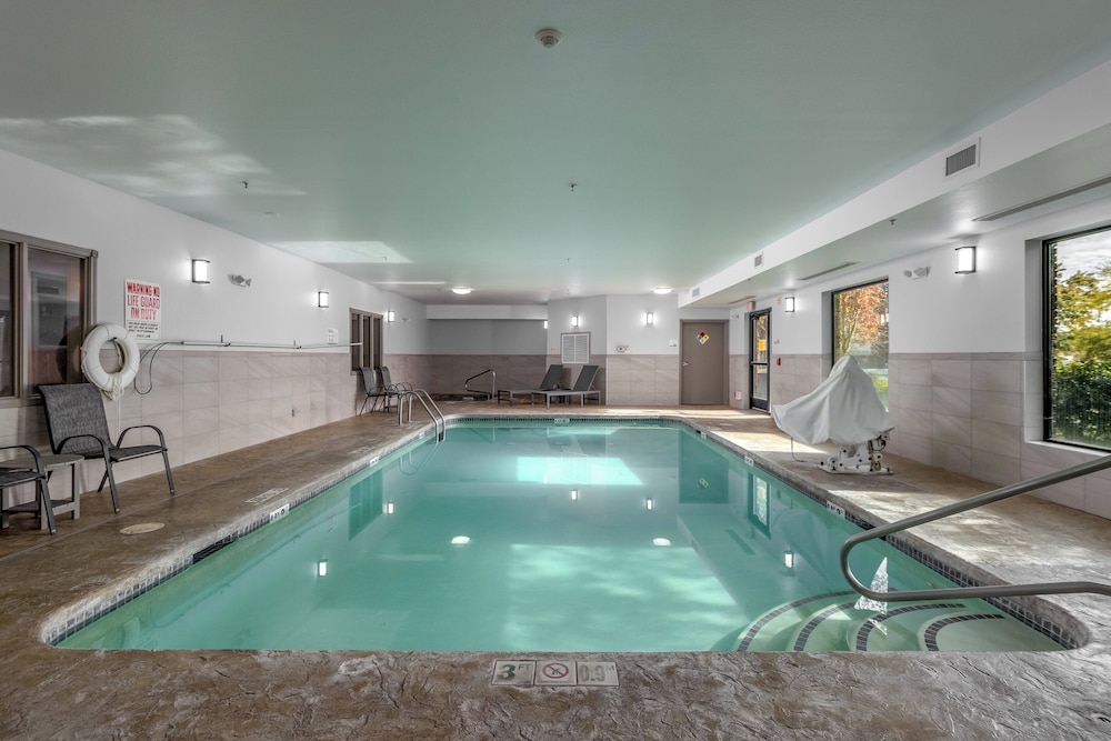 holiday inn express hotel and suites vancouver mall by ihg