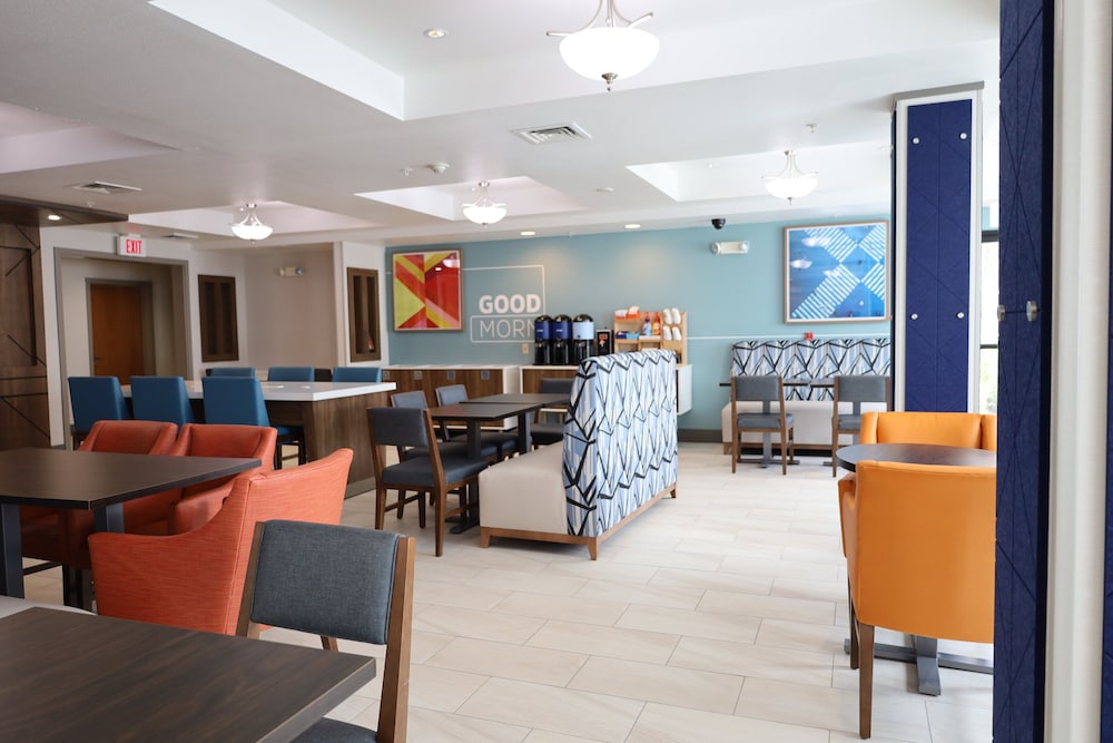 holiday inn express hotel and suites vancouver mall by ihg