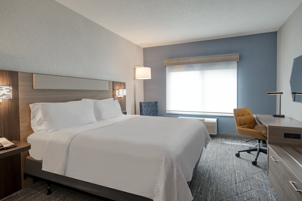 holiday inn express and suites wadsworth by ihg