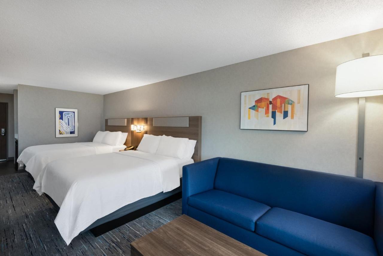 holiday inn express and suites wadsworth by ihg