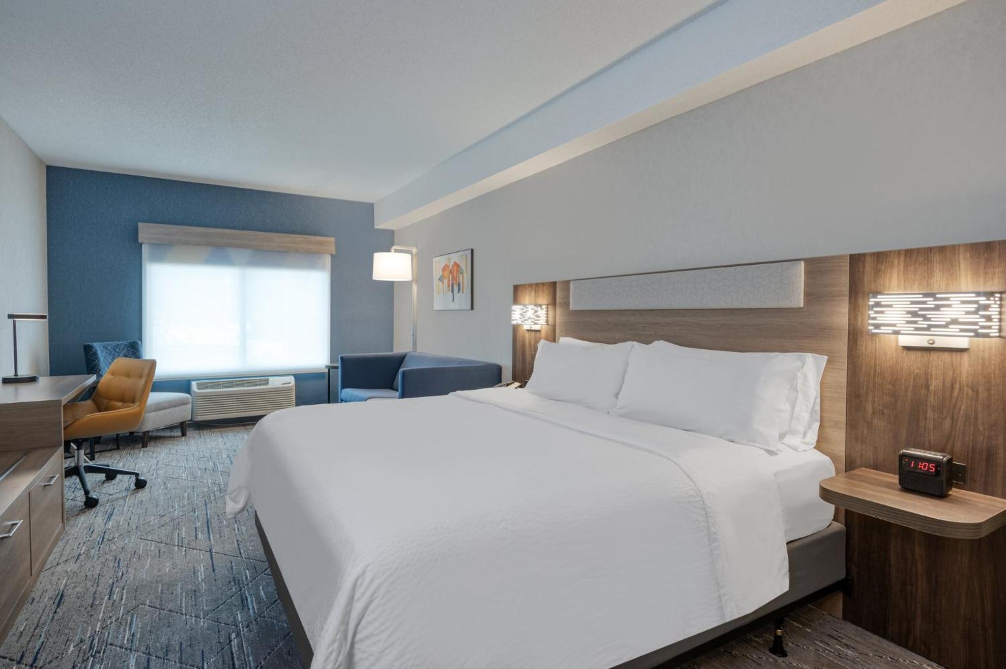 holiday inn express and suites wadsworth by ihg