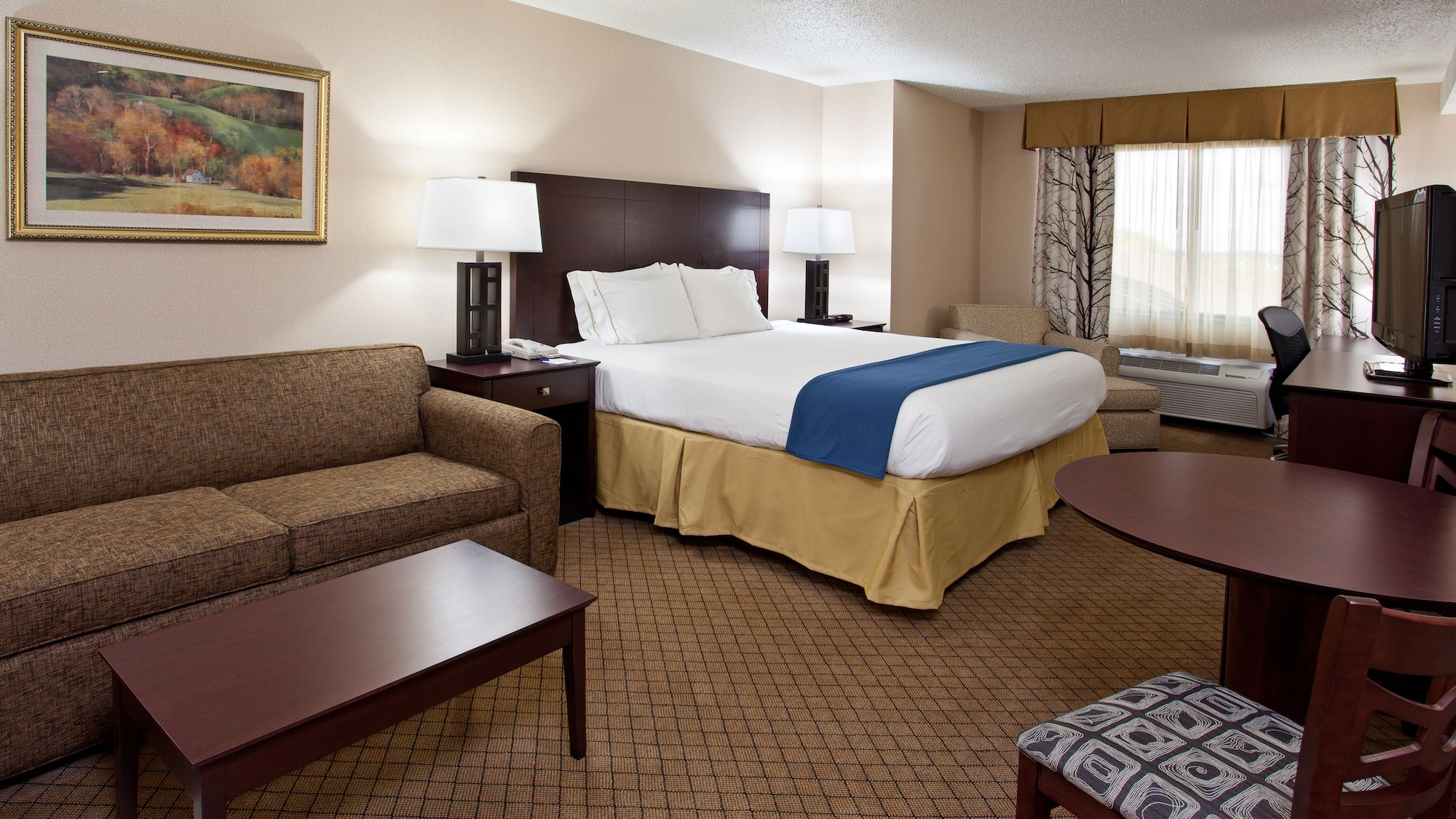 holiday inn express and suites wadsworth by ihg