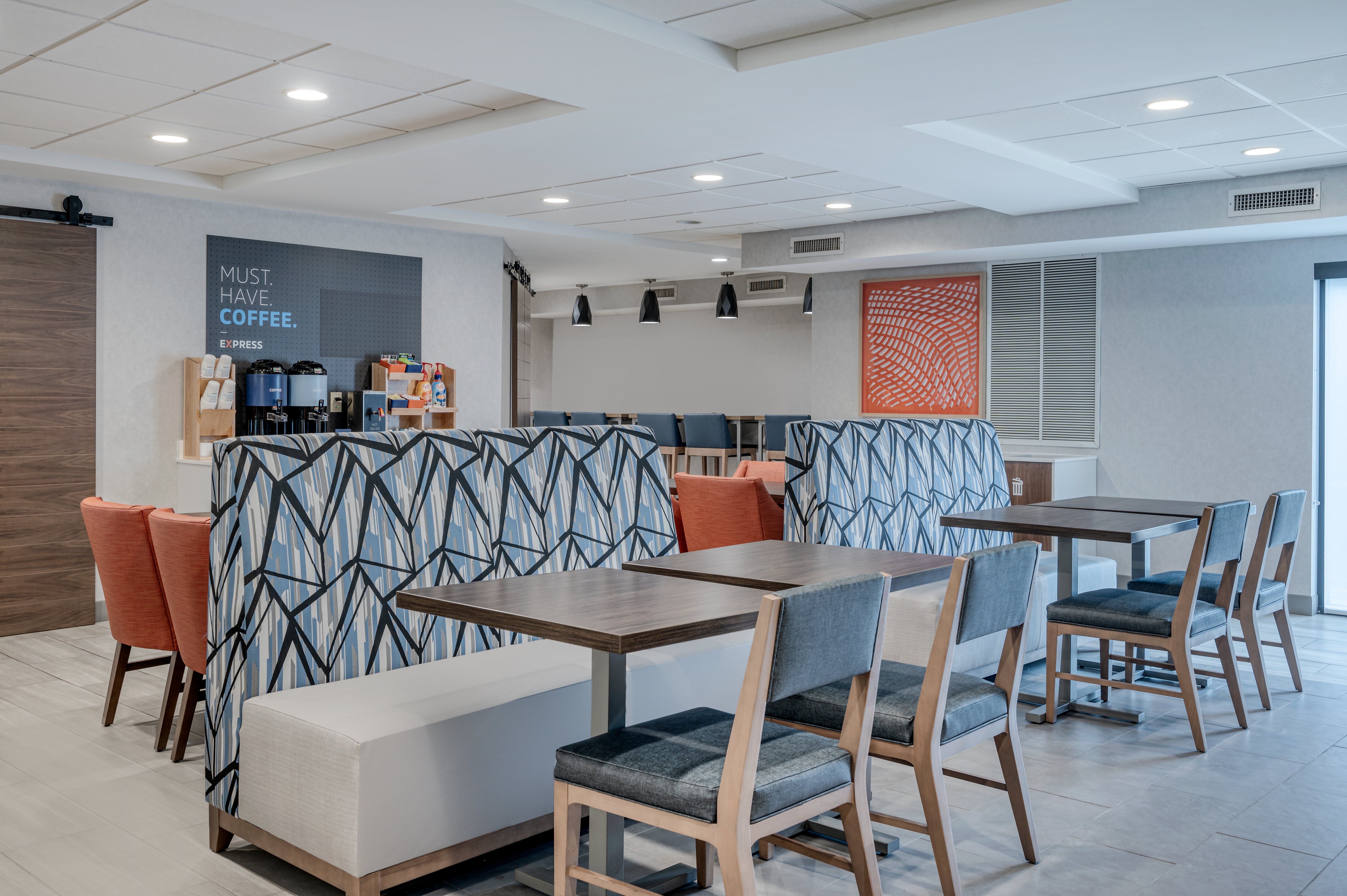holiday inn express and suites wadsworth by ihg