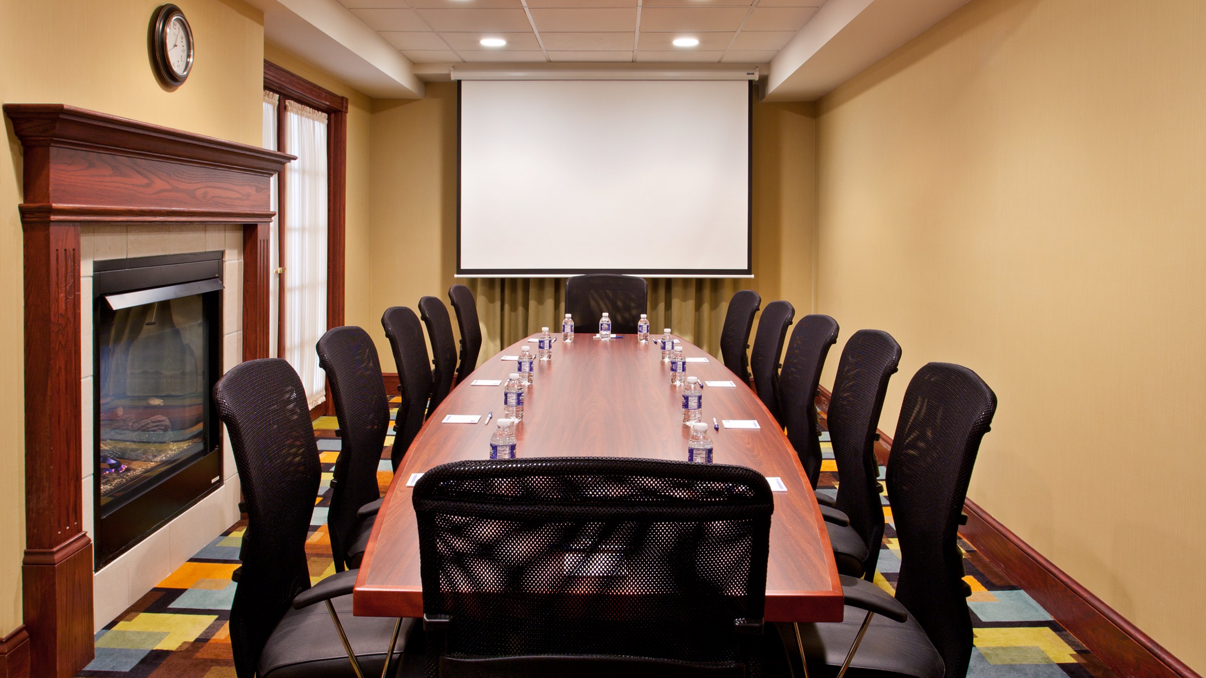 holiday inn express and suites wadsworth by ihg