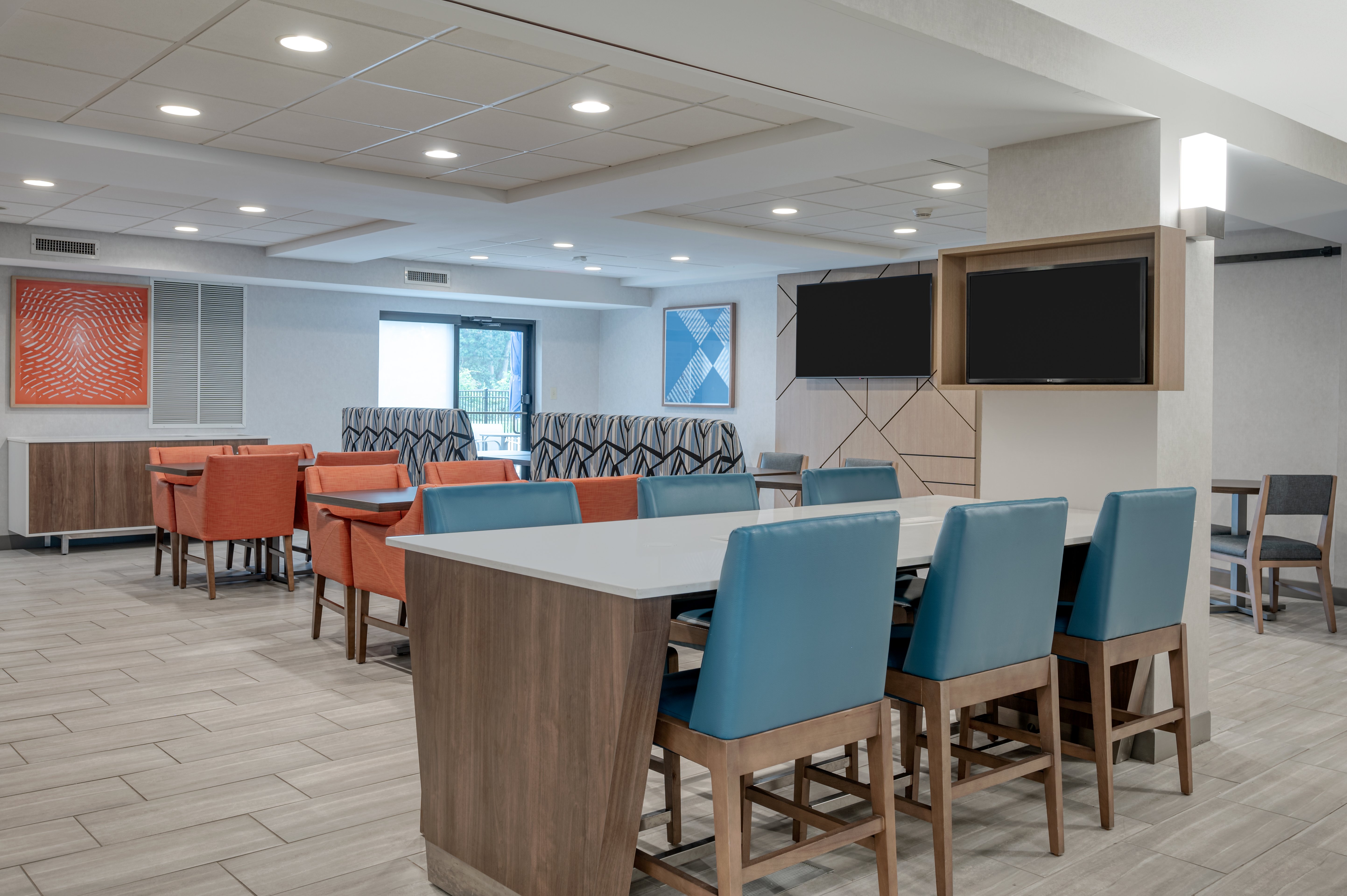 holiday inn express and suites wadsworth by ihg