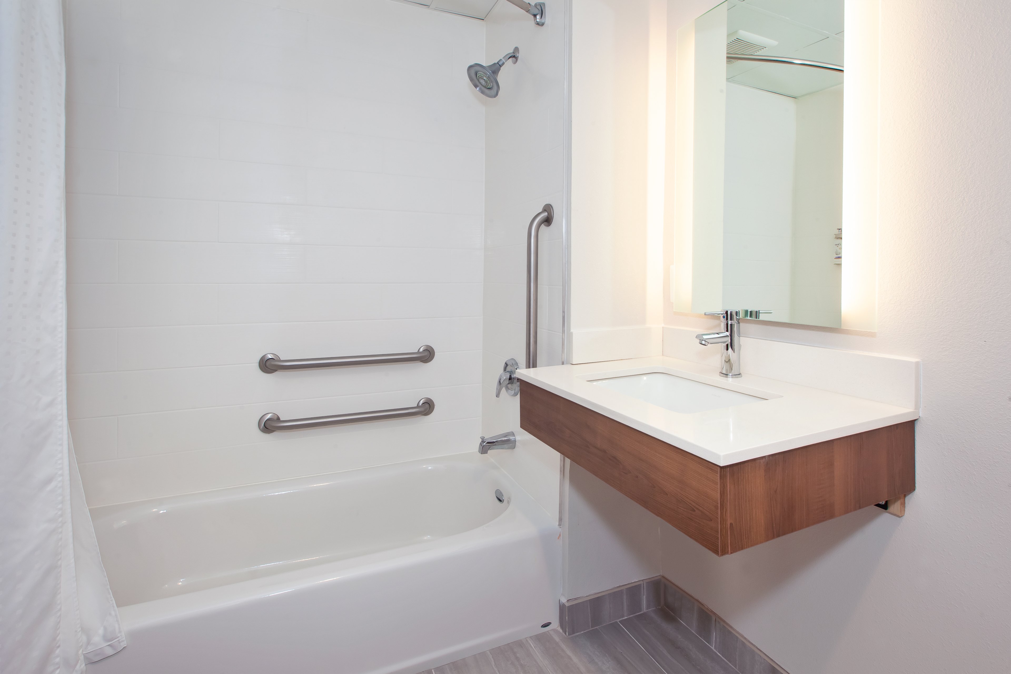 holiday inn express hotel and suites warrenton by ihg