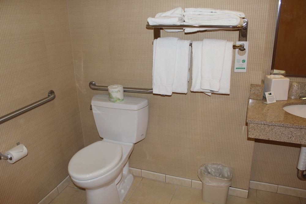 holiday inn express hotel and suites warrenton by ihg