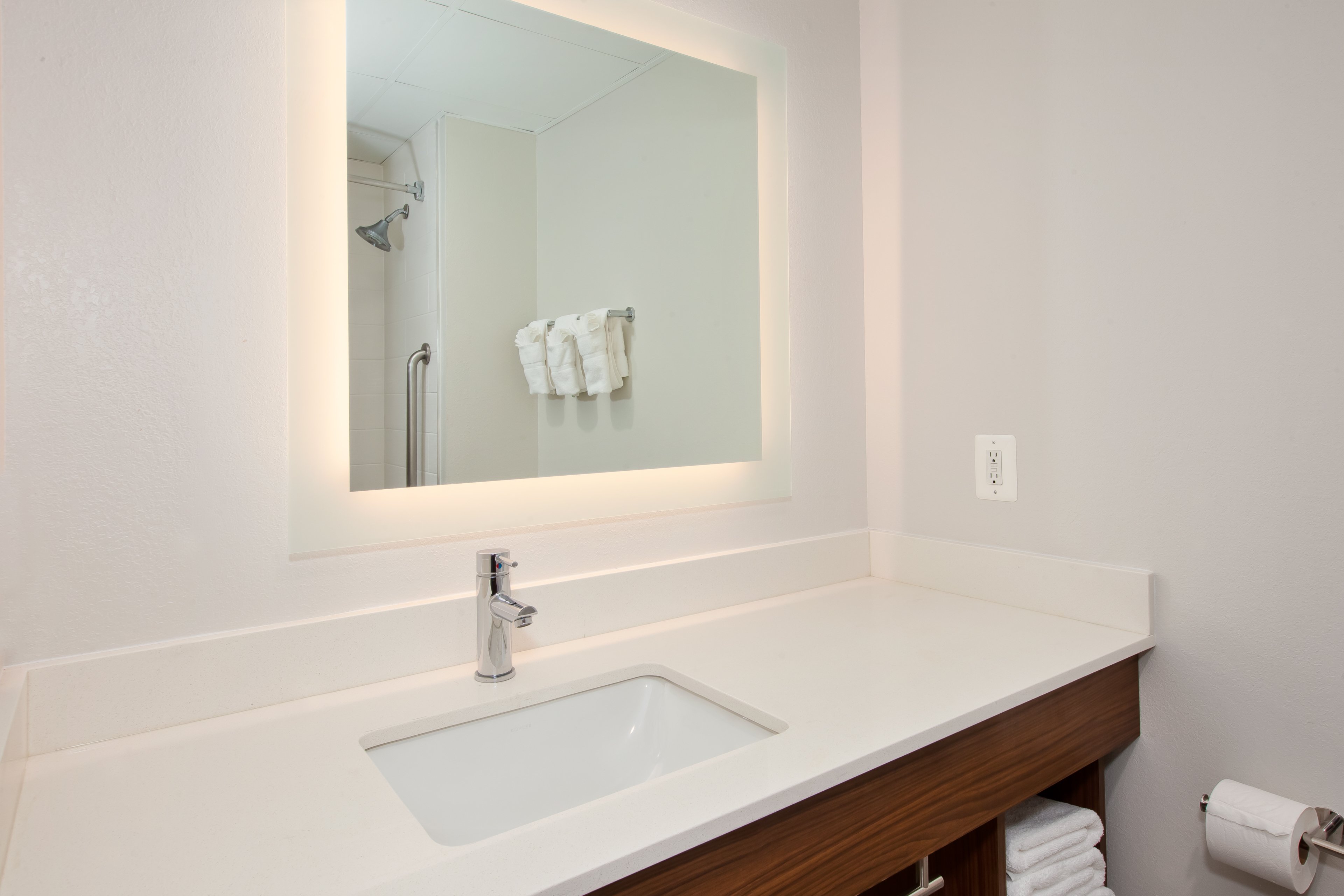holiday inn express hotel and suites warrenton by ihg