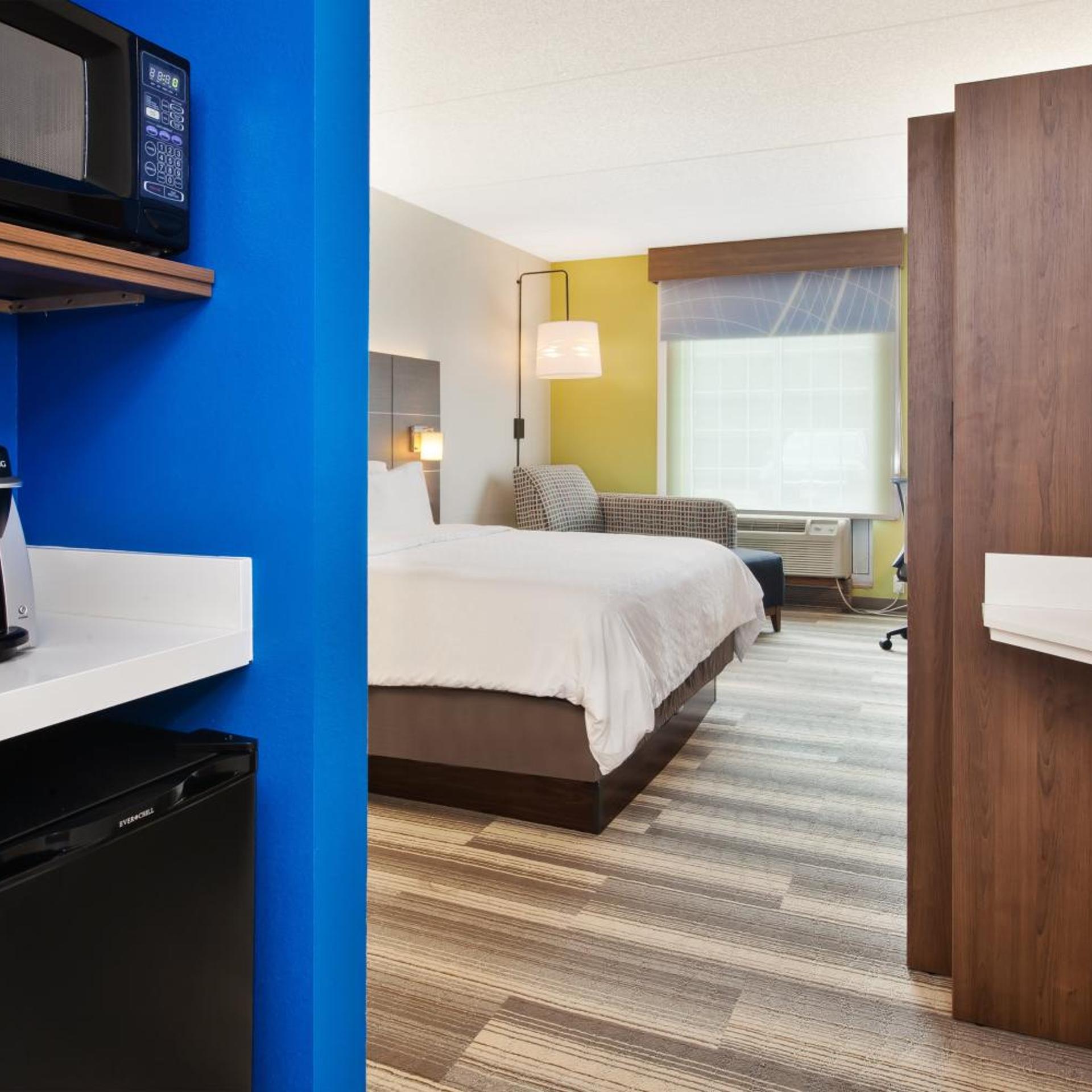 holiday inn express hotel and suites warrenton by ihg