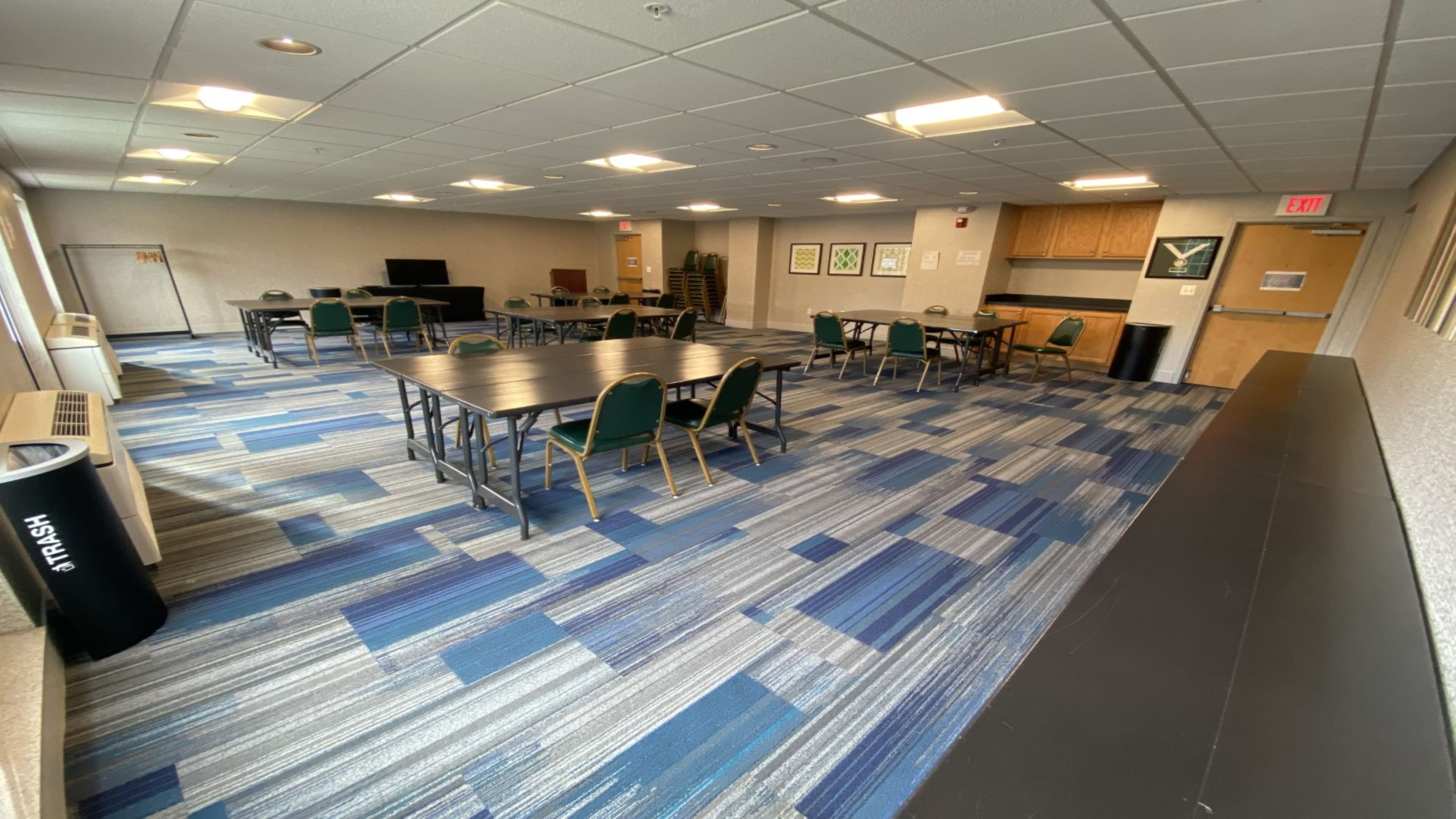 holiday inn express hotel and suites warrenton by ihg