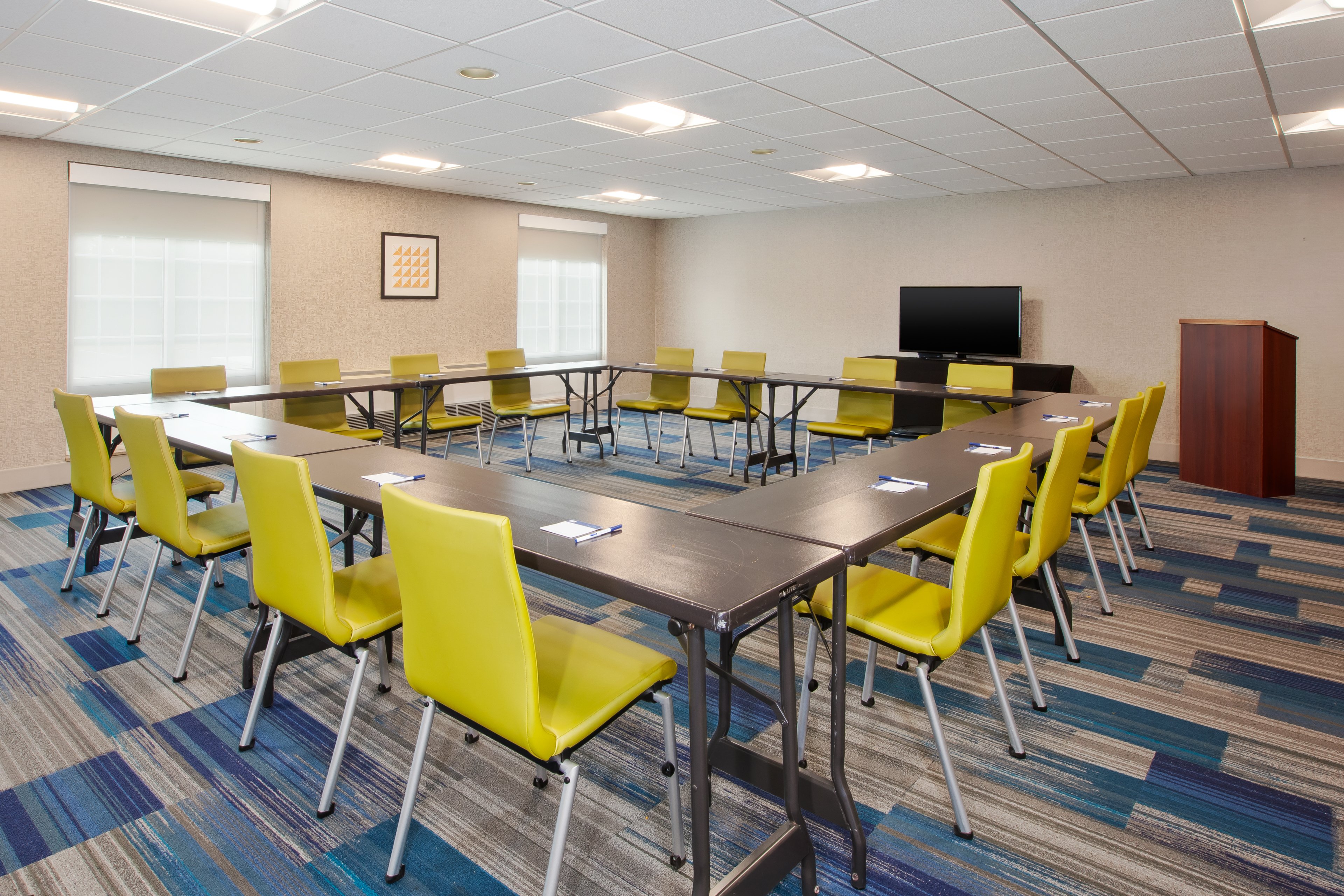 holiday inn express hotel and suites warrenton by ihg