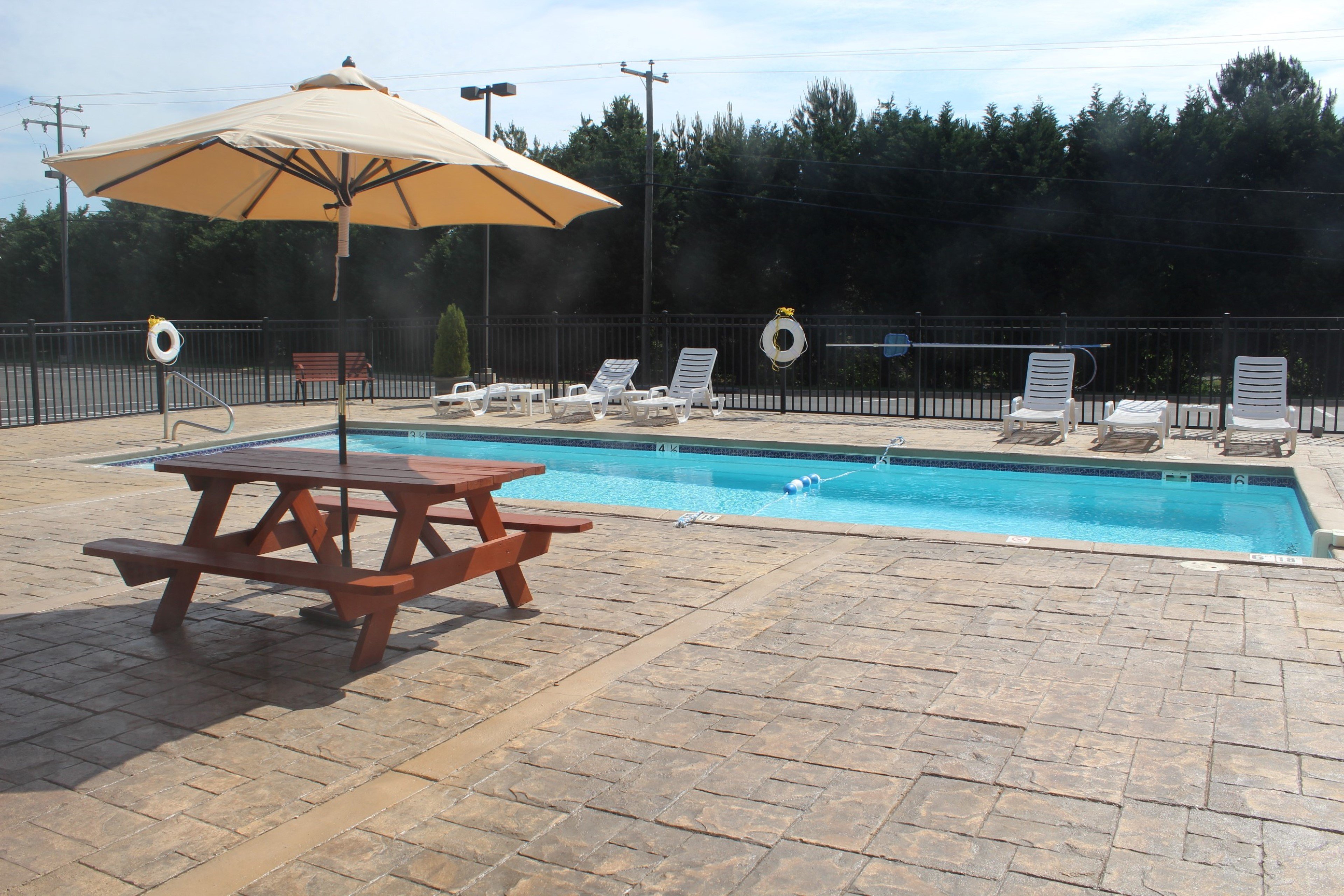 holiday inn express hotel and suites warrenton by ihg