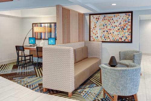 holiday inn express and suites west long branch eatontown