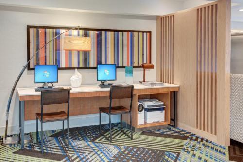 holiday inn express and suites west long branch eatontown
