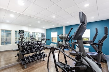 holiday inn express and suites williamsburg by ihg