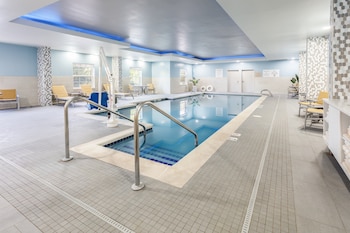 holiday inn express and suites williamsburg by ihg