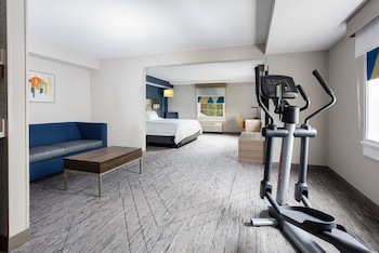 holiday inn express and suites williamsburg by ihg