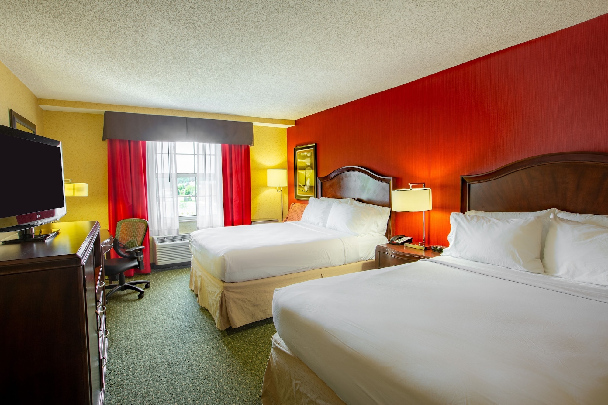 holiday inn express and suites williamsburg by ihg