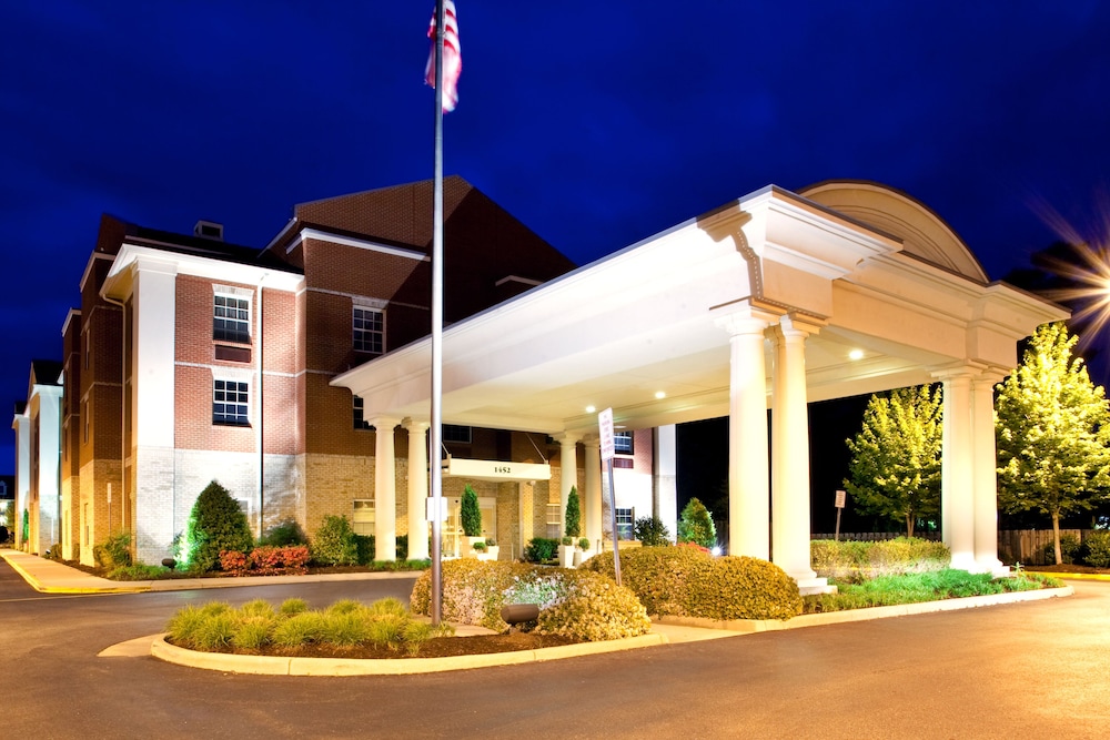 holiday inn express and suites williamsburg by ihg