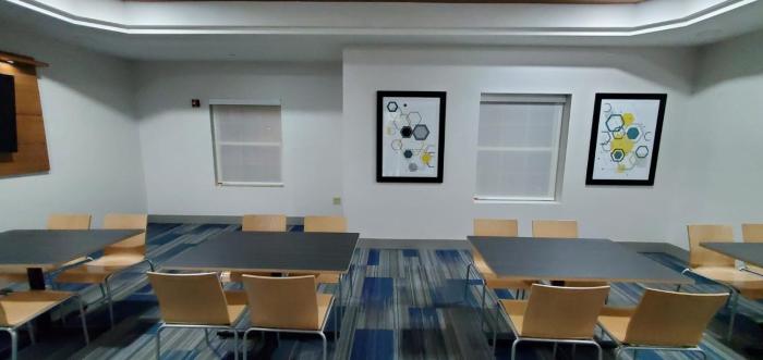 holiday inn express and suites williamsburg by ihg