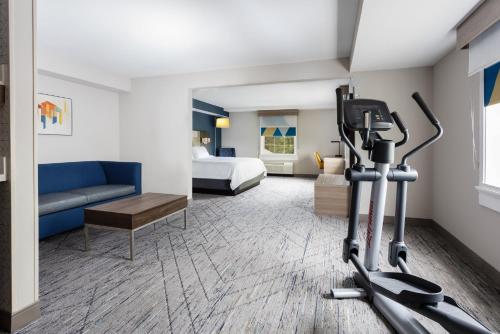holiday inn express and suites williamsburg by ihg