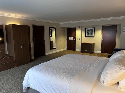 holiday inn express and suites williamsport by ihg