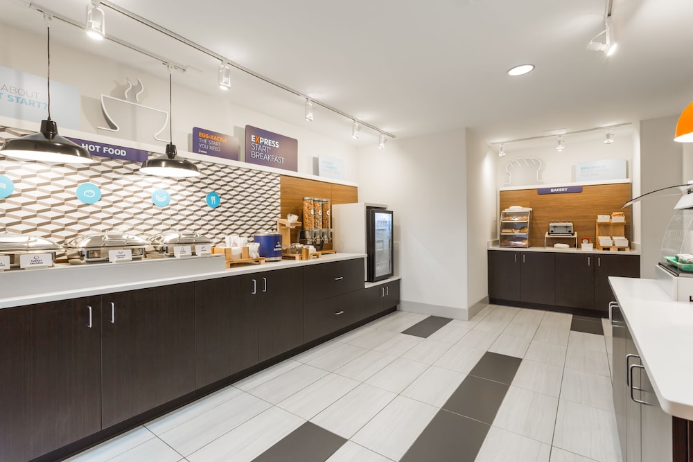 holiday inn express hotel and suites wilmington university ctr by ihg