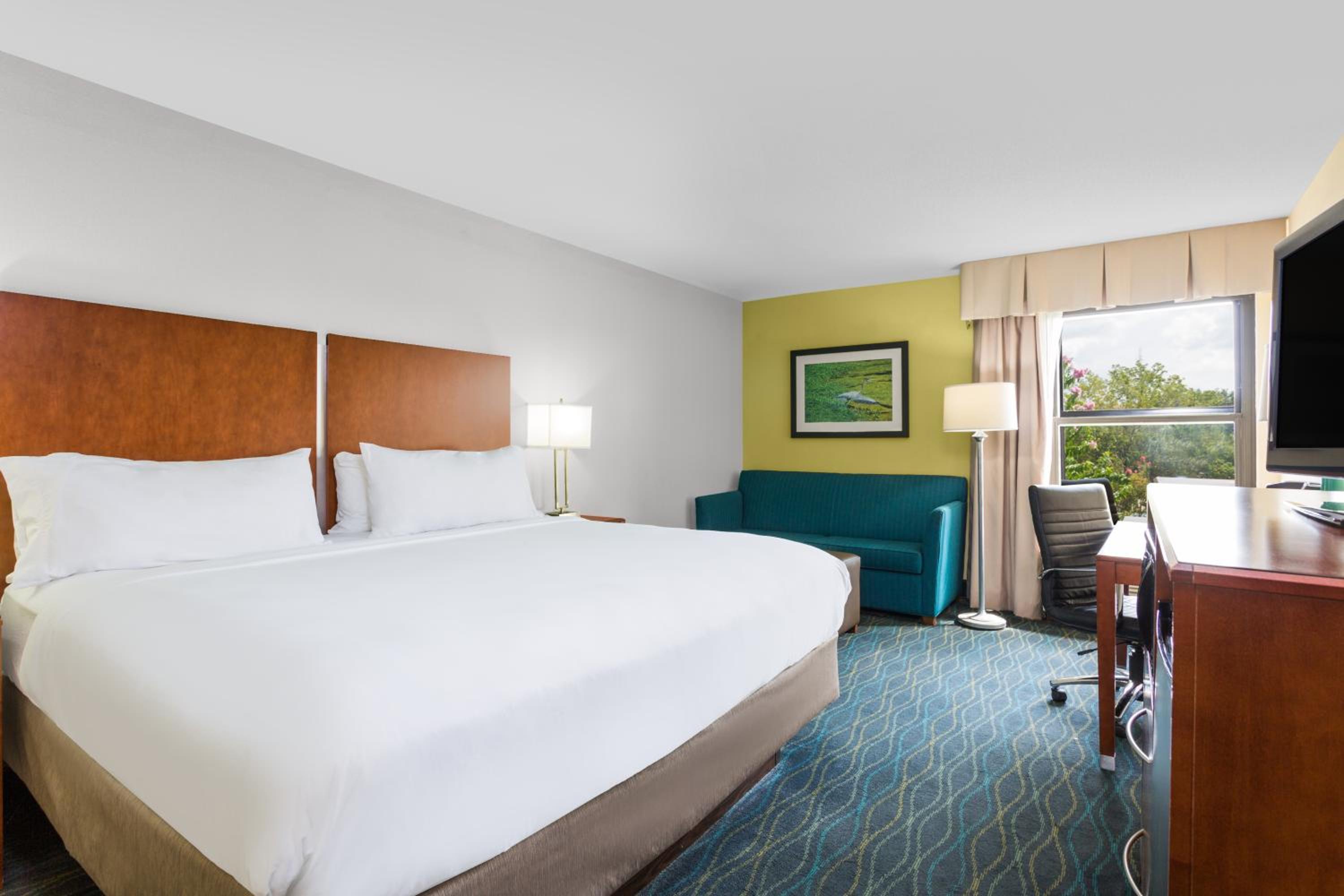 holiday inn express hotel and suites wilmington university ctr by ihg
