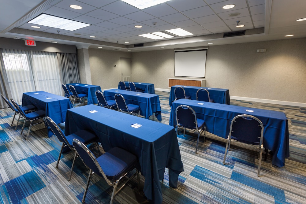holiday inn express hotel and suites wilmington university ctr by ihg
