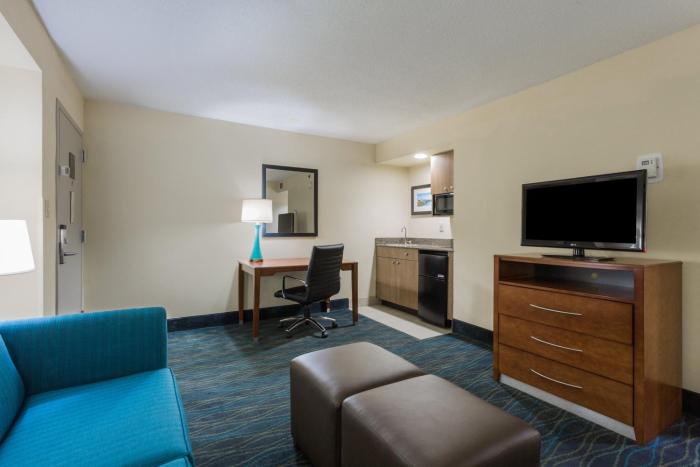holiday inn express hotel and suites wilmington university ctr by ihg