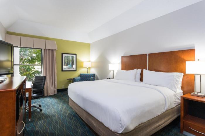 holiday inn express hotel and suites wilmington university ctr by ihg