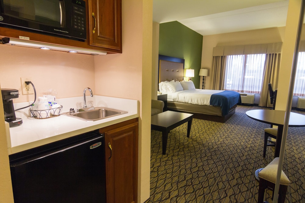 holiday inn express hotel and suites winchester by ihg