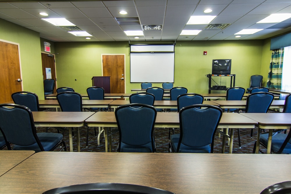 holiday inn express hotel and suites winchester by ihg