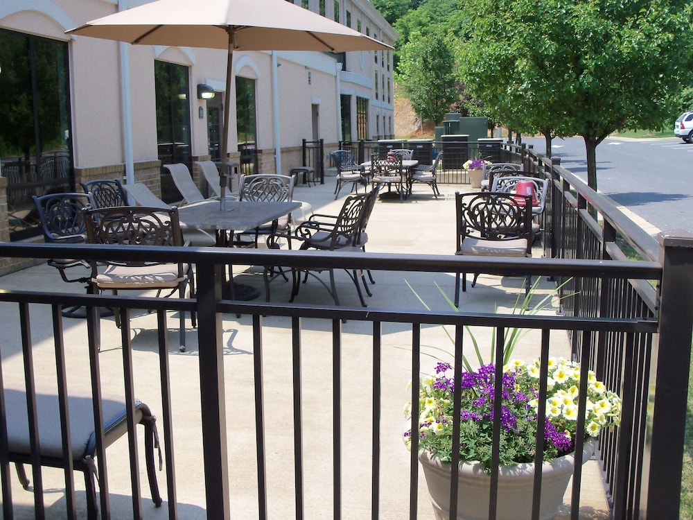holiday inn express hotel and suites winchester by ihg