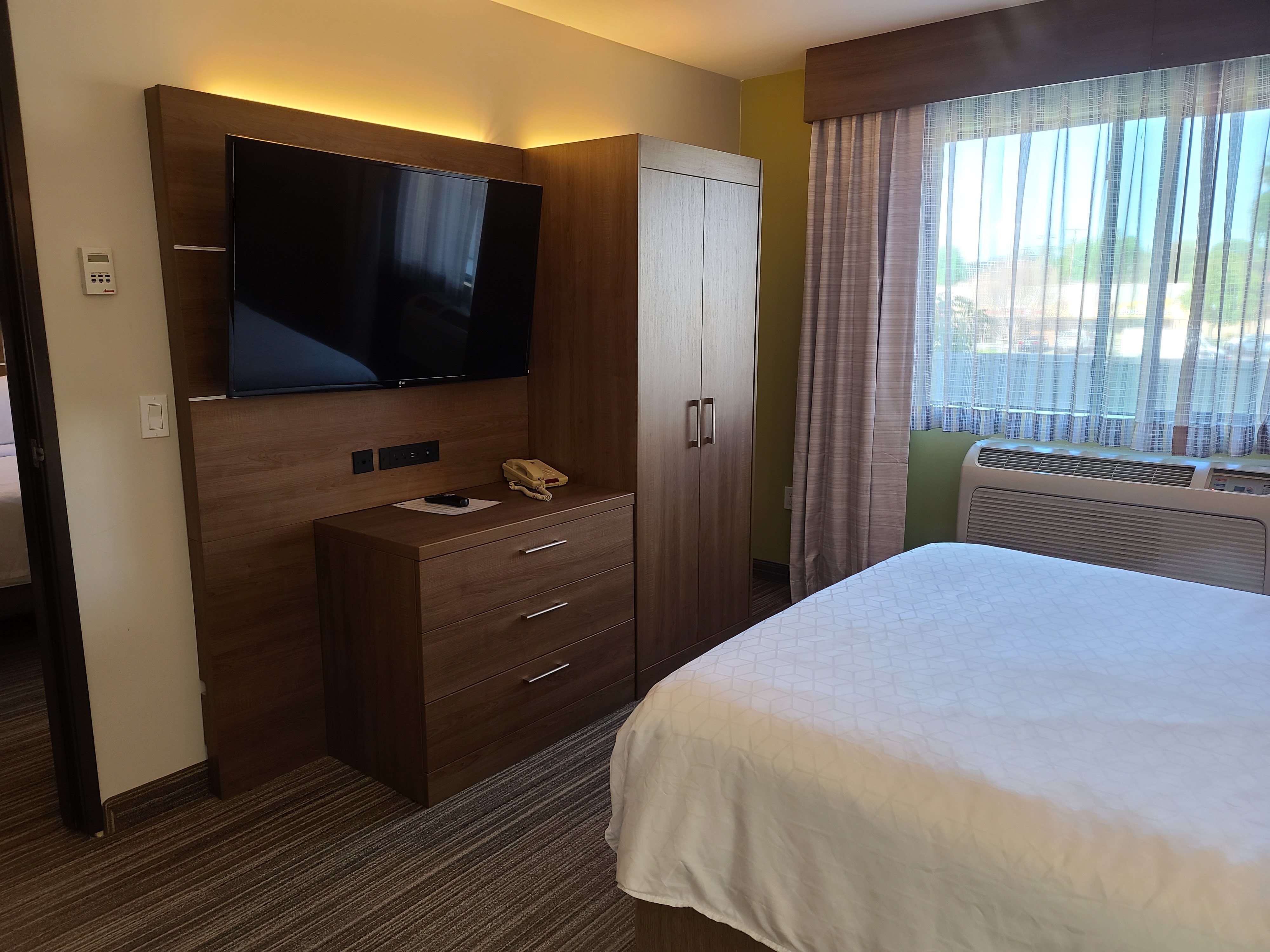 holiday inn express hotel and suites woodland hills by ihg
