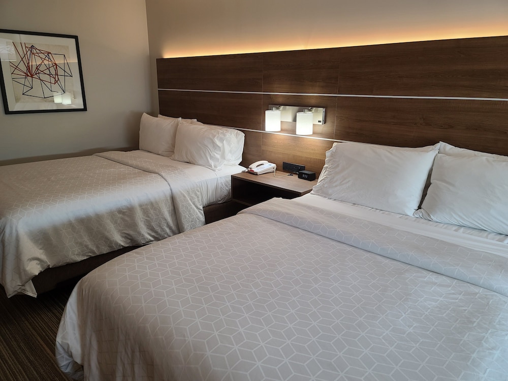 holiday inn express hotel and suites woodland hills by ihg