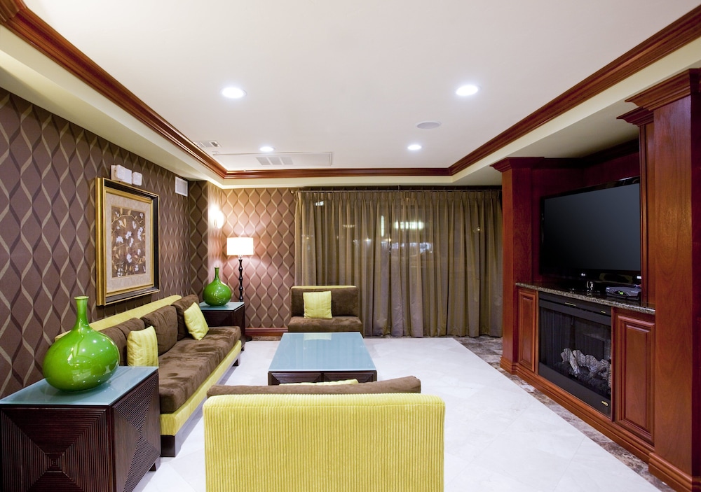 holiday inn express hotel and suites woodland hills by ihg