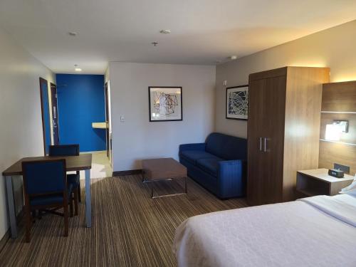 holiday inn express hotel and suites woodland hills by ihg