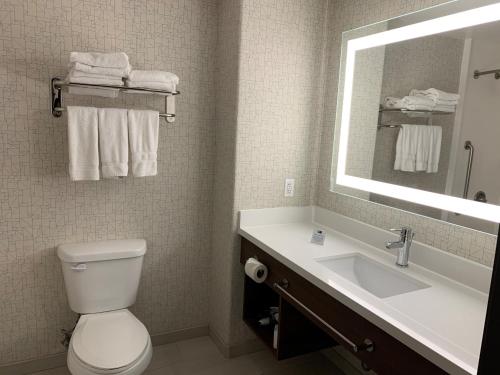 holiday inn express hotel and suites woodland hills by ihg