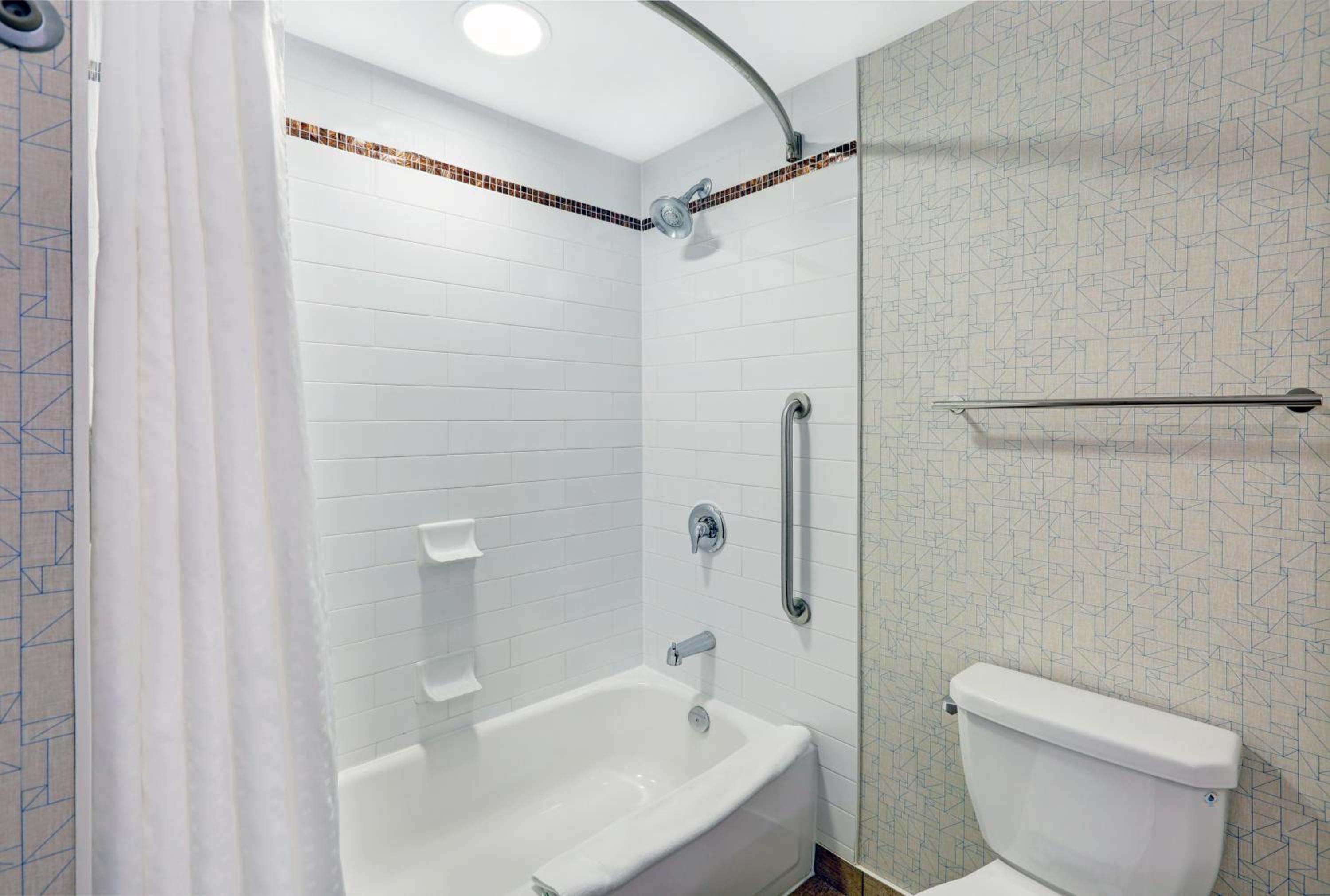 holiday inn express and suites woodstock south by ihg