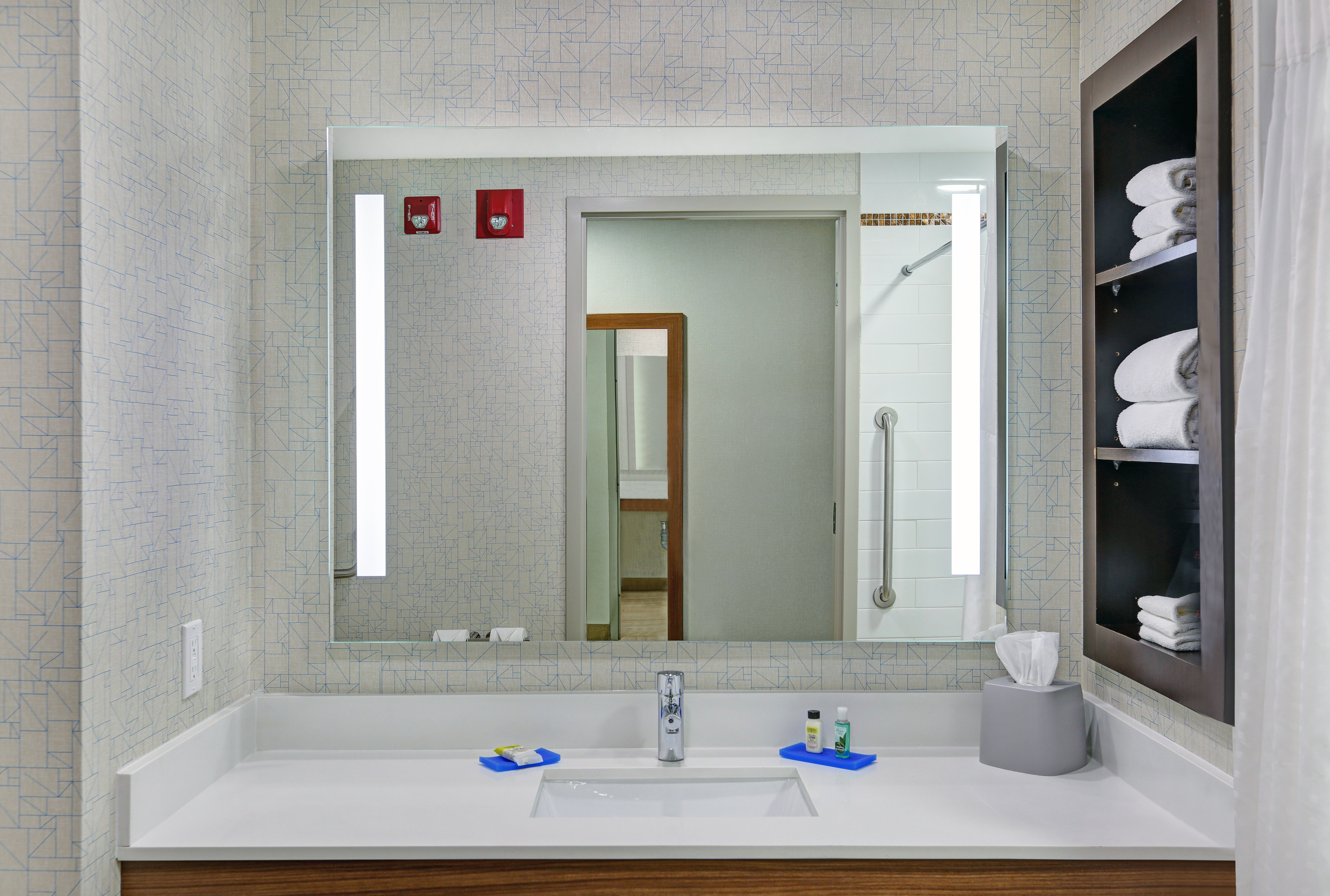 holiday inn express and suites woodstock south by ihg