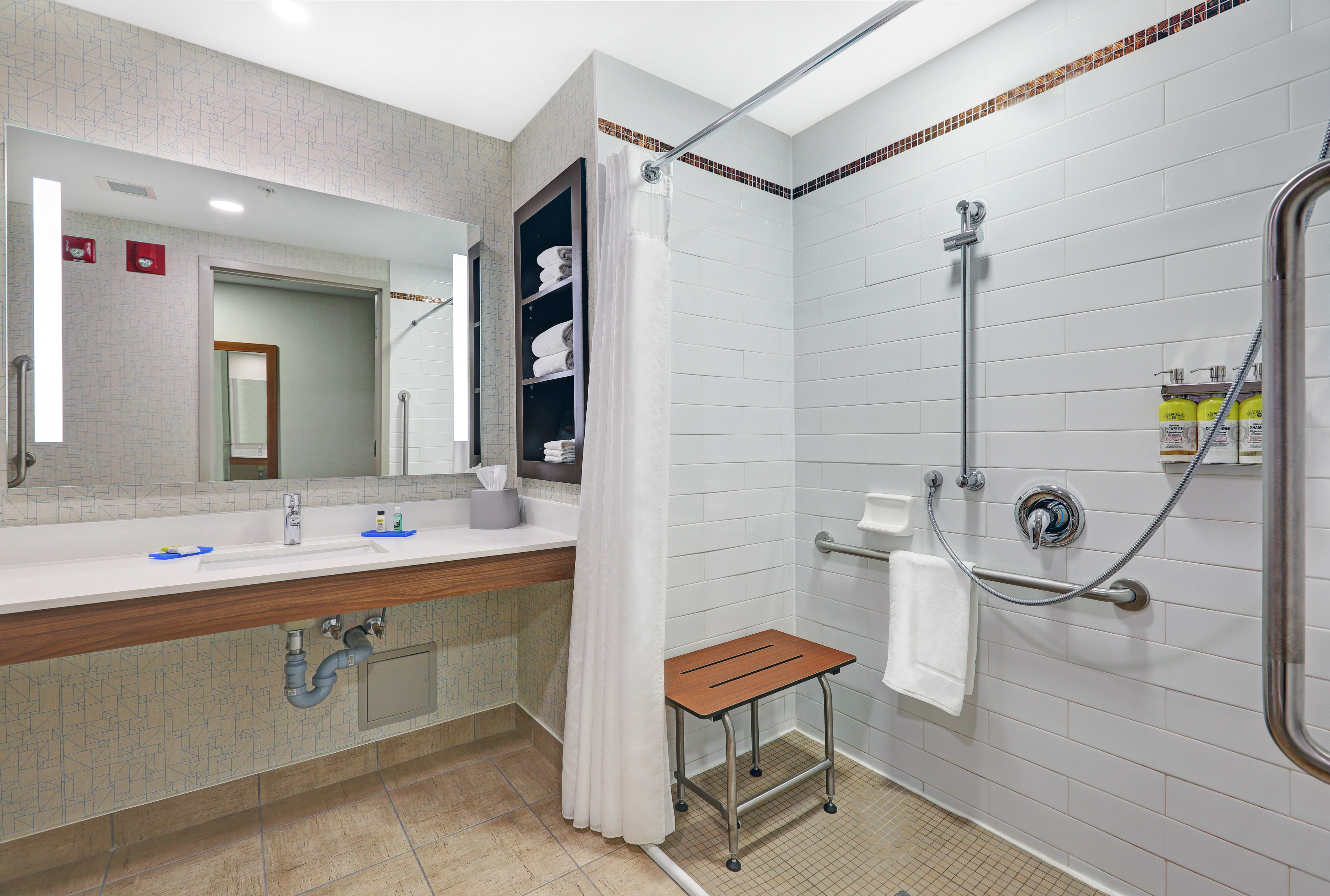 holiday inn express and suites woodstock south by ihg