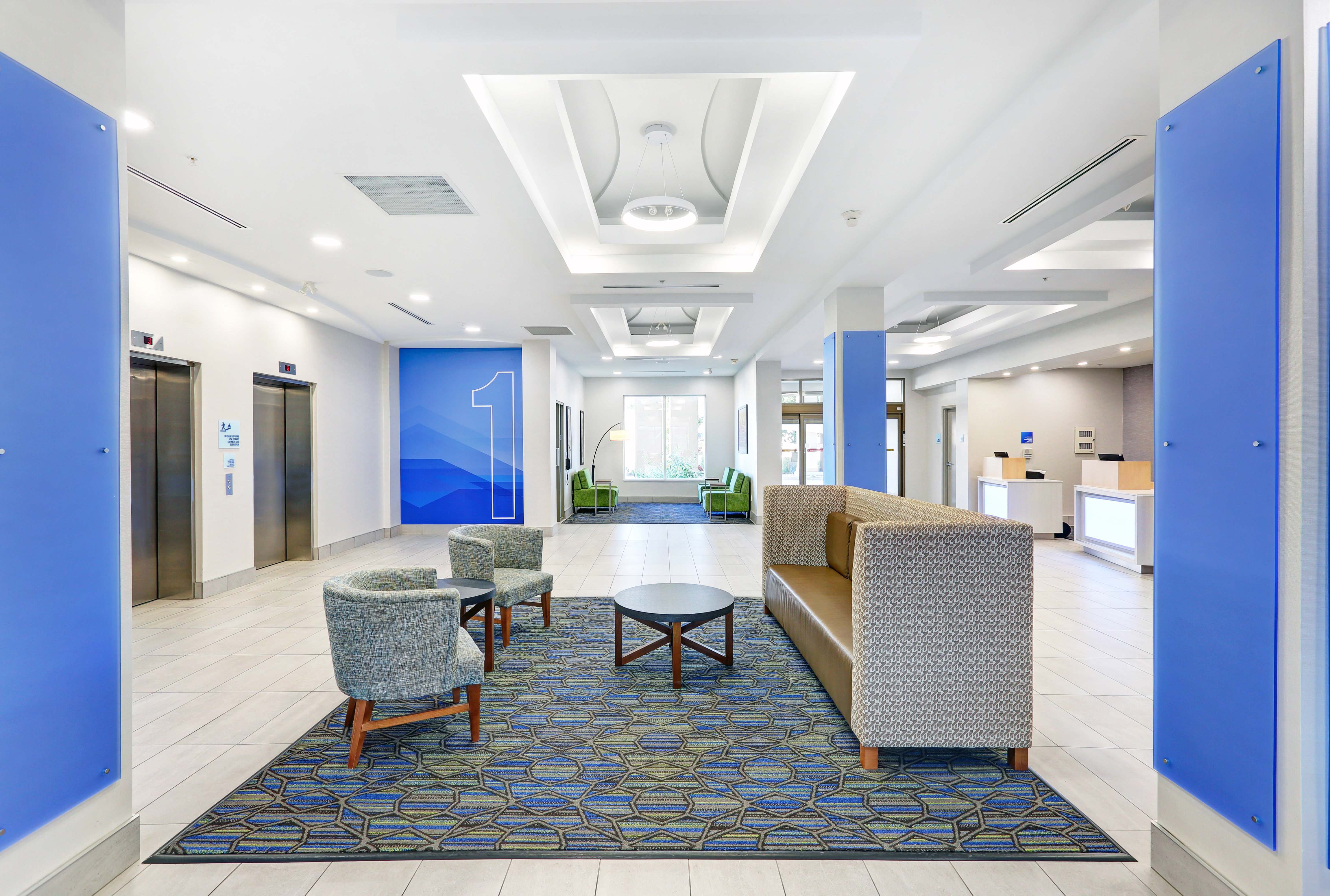 holiday inn express and suites woodstock south by ihg
