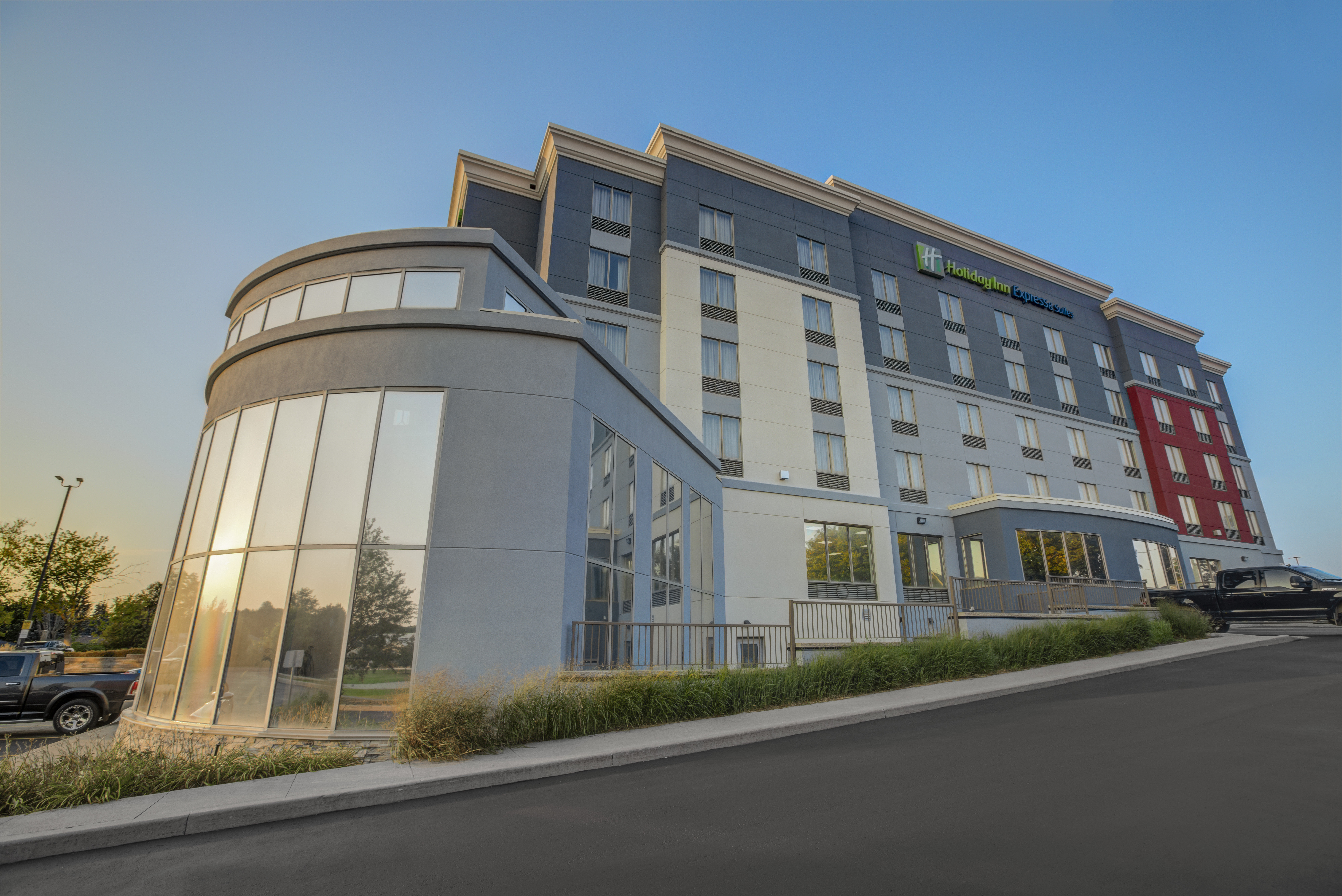 holiday inn express and suites woodstock south by ihg