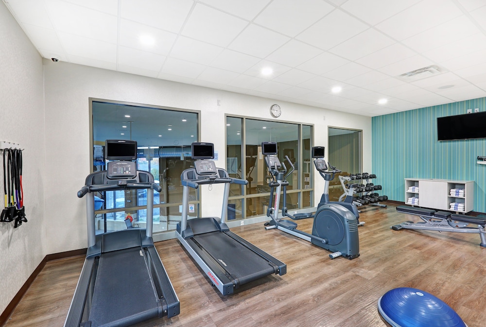 holiday inn express and suites woodstock south by ihg