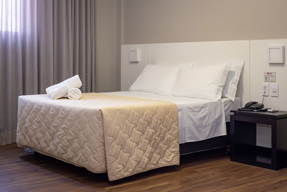 hotel lunes
