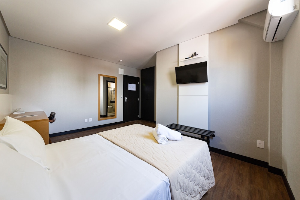 hotel lunes